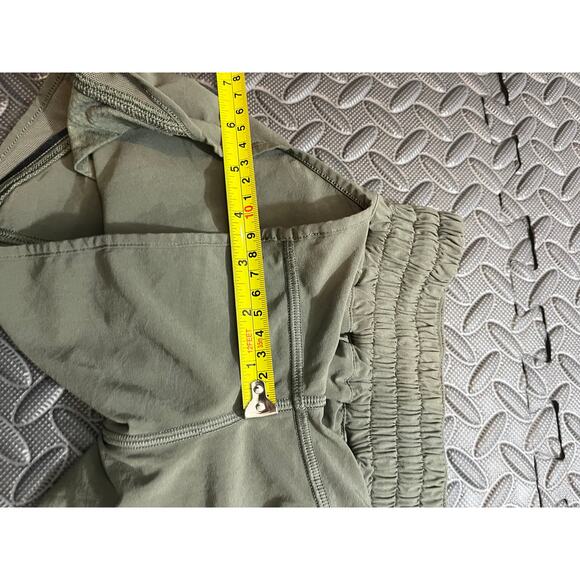 Lululemon‎ Hotty Hot Short *High-Rise Long 4" Olive Green Womens Size 0 LW7AYXT - Picture 6 of 7